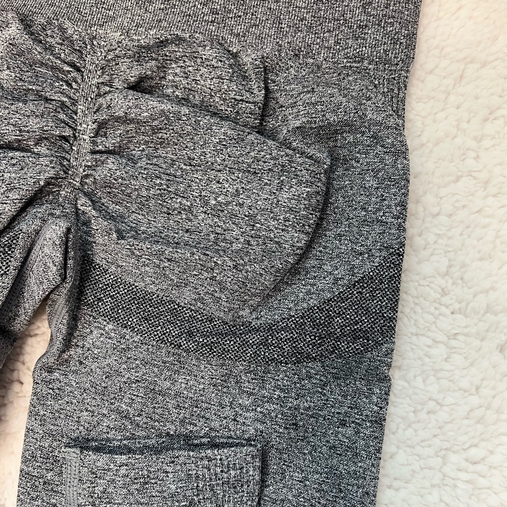 Leggings workout yoga heathered gray banded waist active wear NWOT - Picture 7 of 8